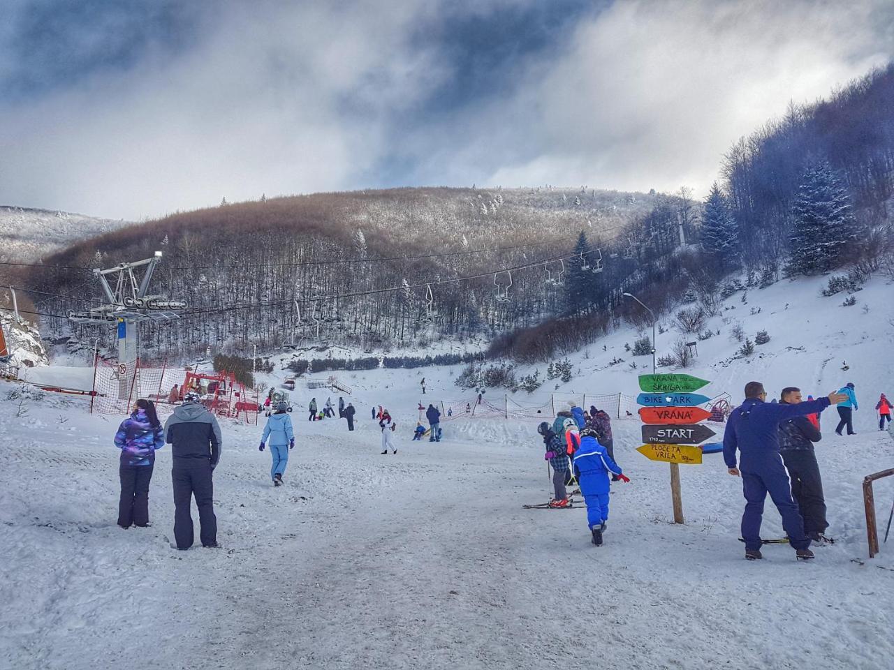 ホテル Ski Centar Kraljica クープレス エクステリア 写真